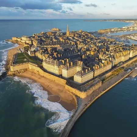 Le 16 - T3 - Terrasse Proche Et Centre - Wifi Apartamento Saint-Malo